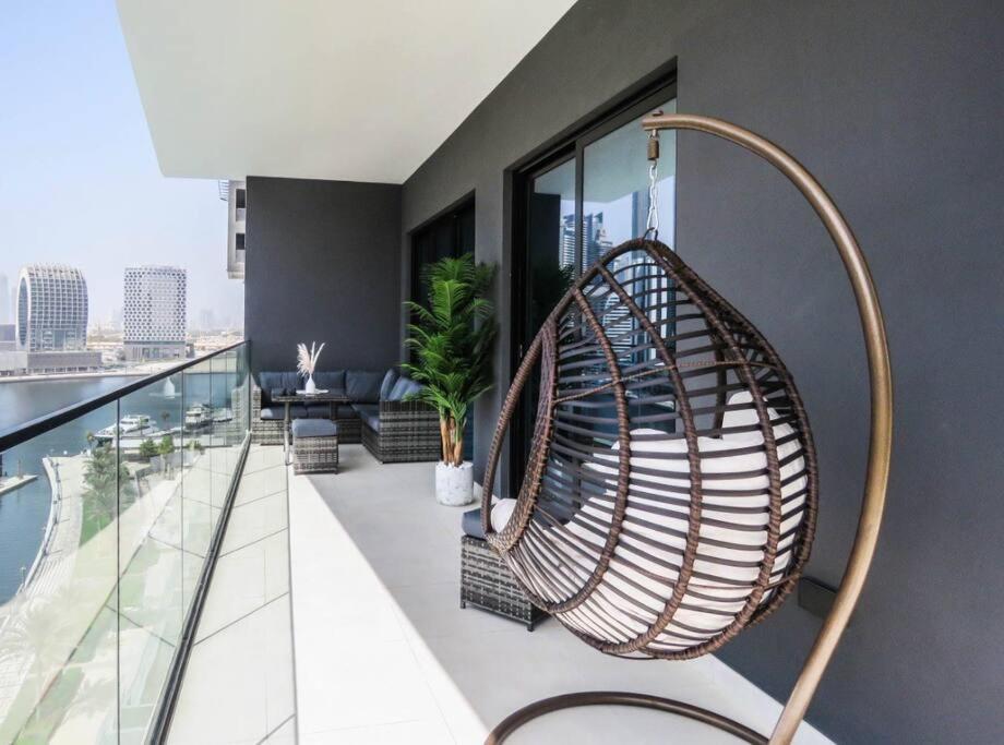 Stylish 2 Bedroom In Binghatti, Business Bay Dubái Exterior foto